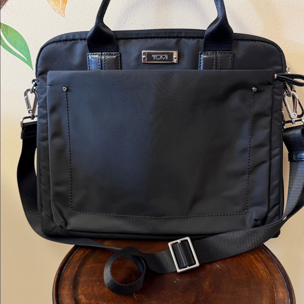 TUMI Voyageur Laptop Carrier Fits 15” Laptop 11x15x2” Black & Silver Tear on btm